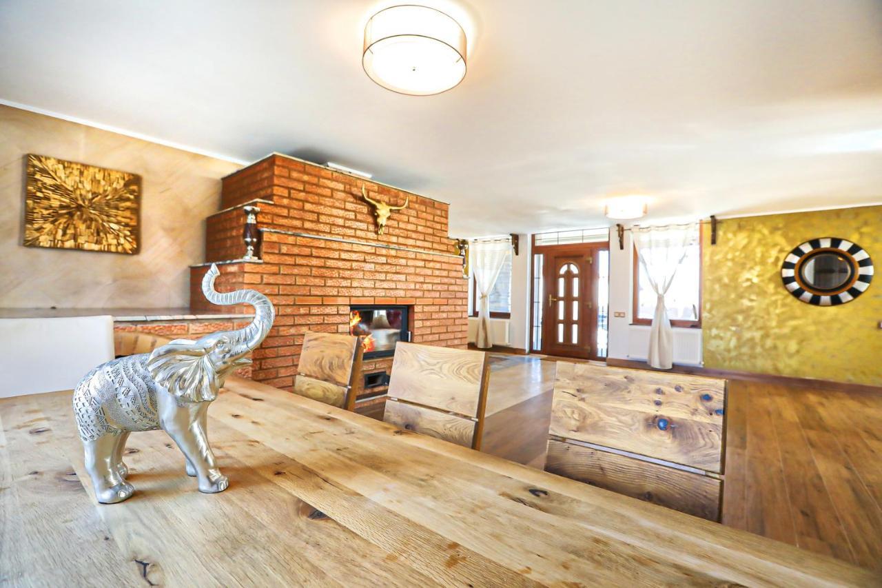 Transilvania Mansion Braşov Buitenkant foto