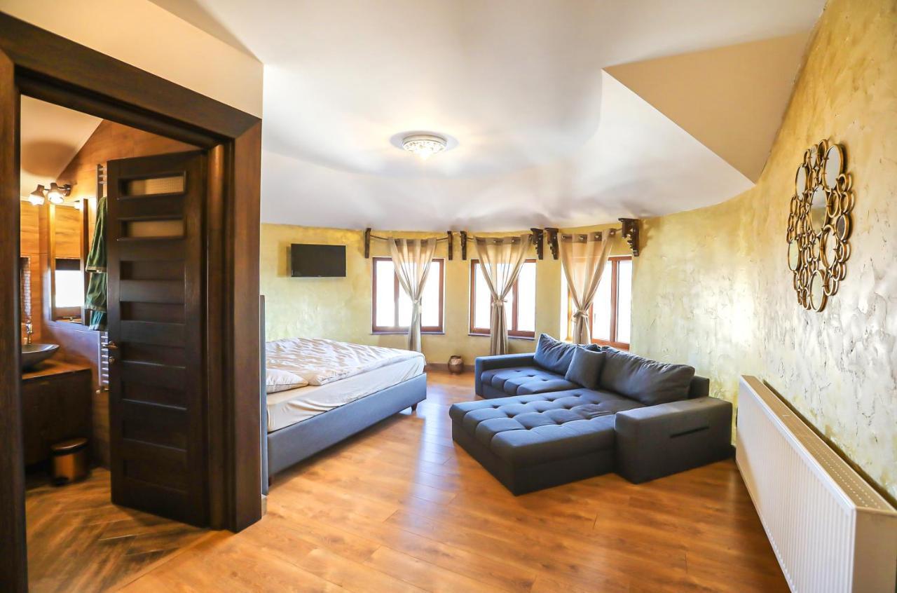 Transilvania Mansion Braşov Buitenkant foto