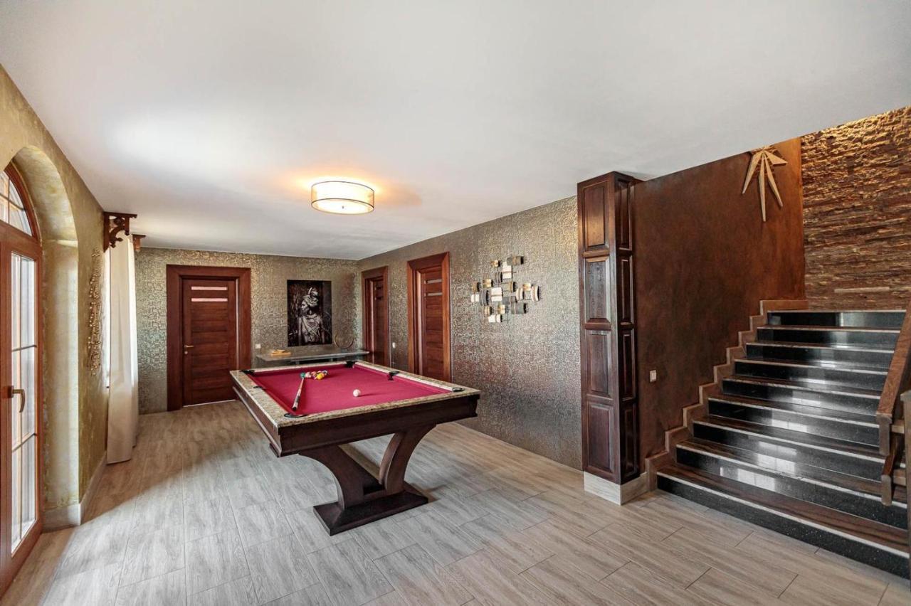 Transilvania Mansion Braşov Buitenkant foto